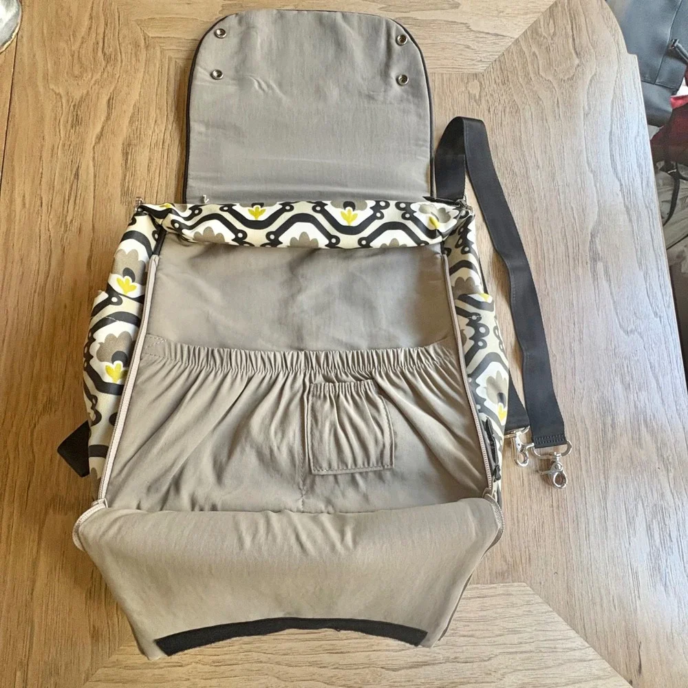 $198 PETUNIA PICKLE BOTTOM Boxy Backpack‎ Diaper Bag Floral Designer Mom Purse